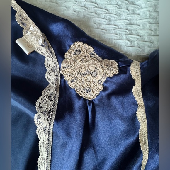 Vintage Delicates Lingerie Women - Picture 10 of 10